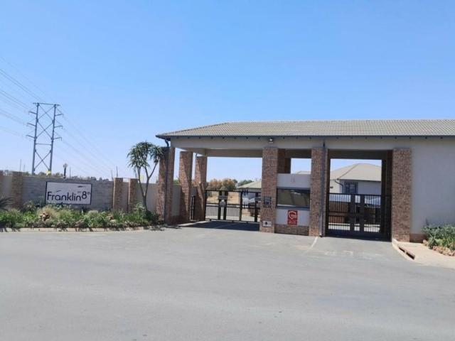 Apartment for rent in Noordwyk, City of Johannesburg Metropolitan Municipality