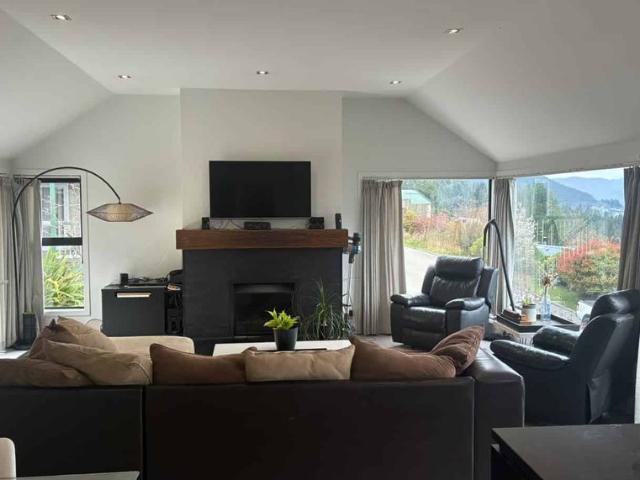 House for rent in Fernhill, Queenstown