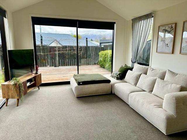 House for rent in Lake Hayes Estate, Queenstown-Lakes District