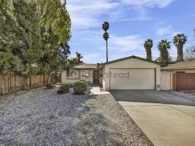 House for rent in Pomona