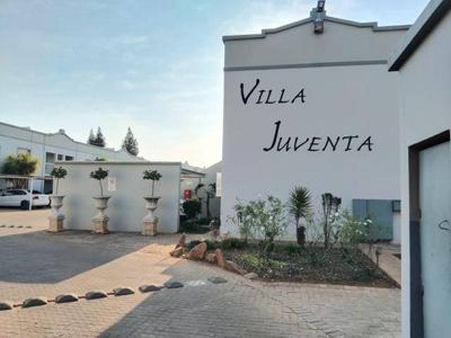 Apartment for sale in Dr Kenneth Kaunda, North West