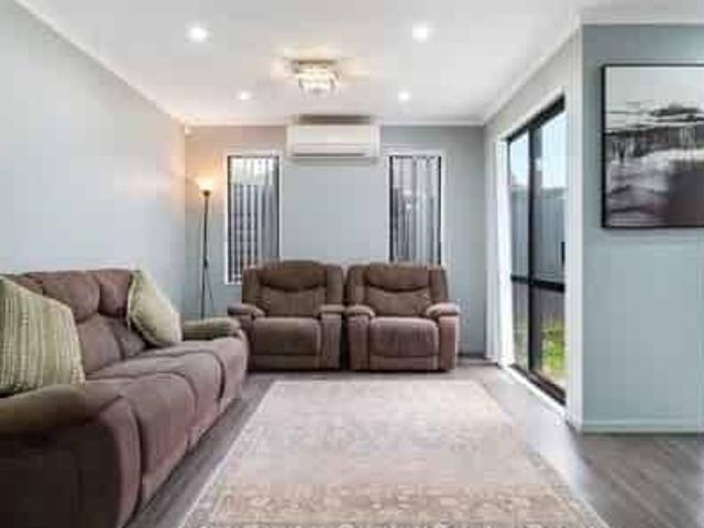 Townhouse for rent in Blockhouse Bay