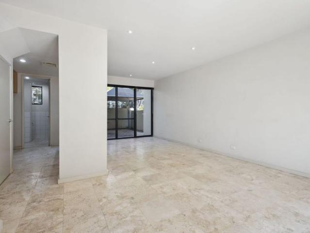 Townhouse for rent in Subiaco, City of Subiaco