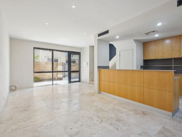 Townhouse for rent in Subiaco, City of Subiaco