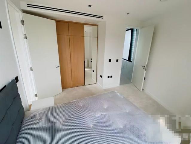 Room for rent in Earl's Court, Greater London