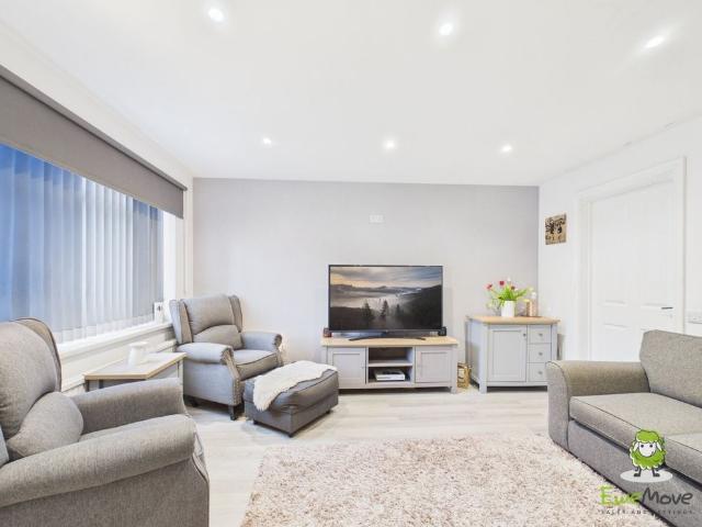 House for rent in Lychpit, Priest Down