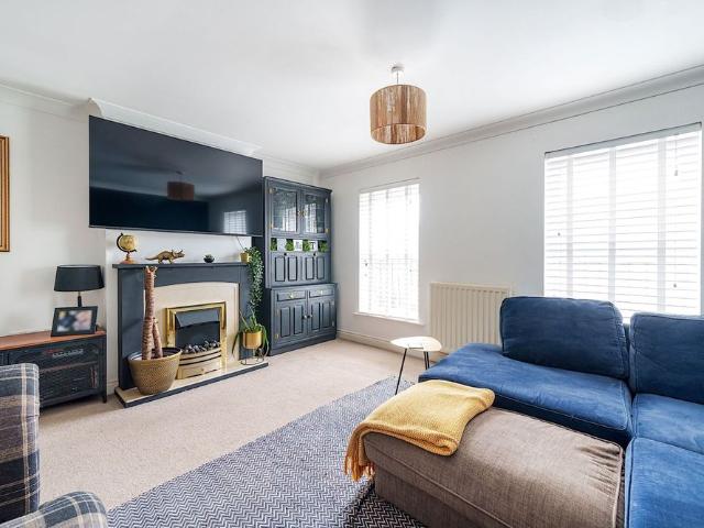 House for rent in Westfield, High Field