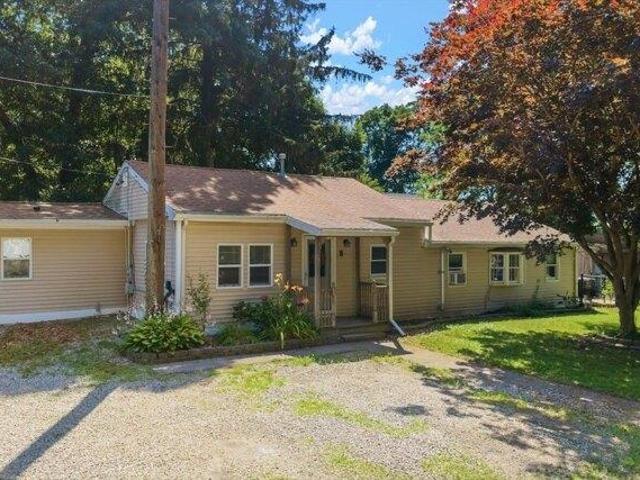 House for sale in Acushnet, Bristol County