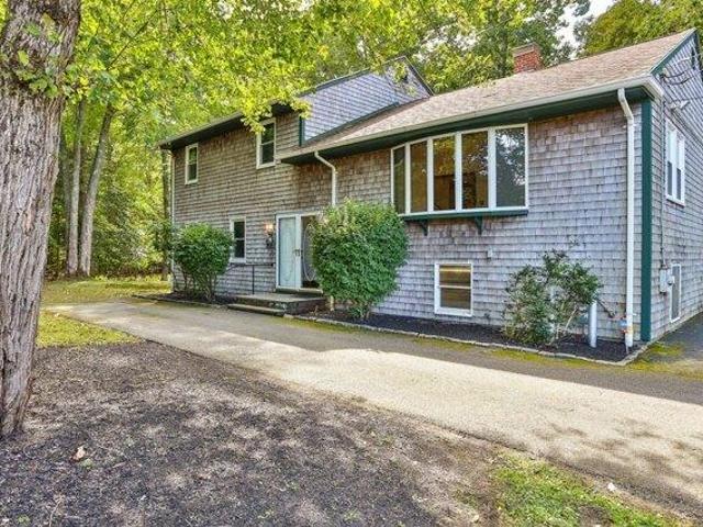 House for sale in Acushnet, Bristol County