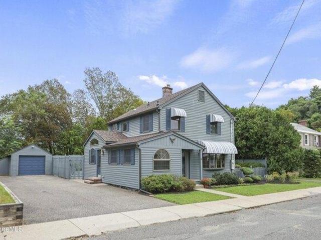 House for sale in Summer Street Historic District, Adams