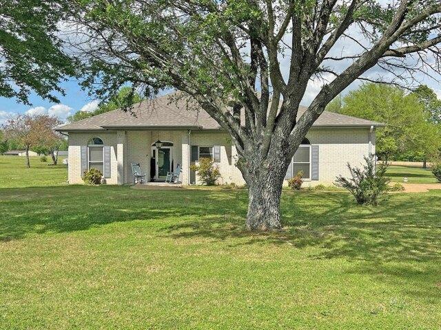 House for sale in Adamsville