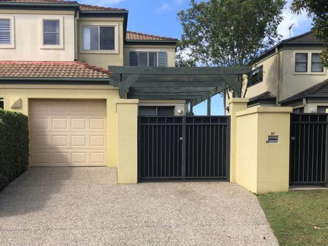 Townhouse for rent in Fernbrook, Queensland