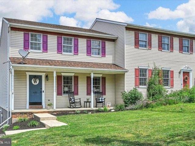 House for sale in Akron, Pennsylvania
