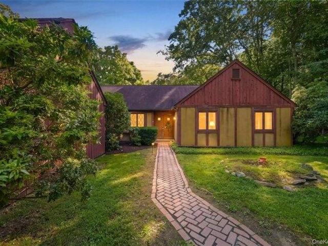 House for sale in Amawalk, New York