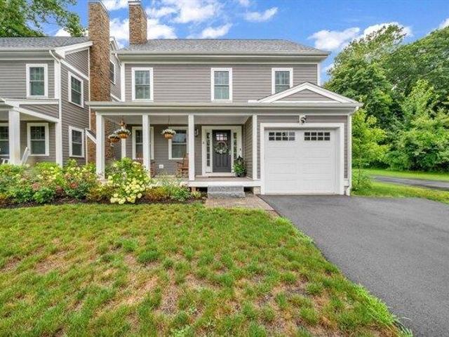 House for sale in Amesbury, Essex County