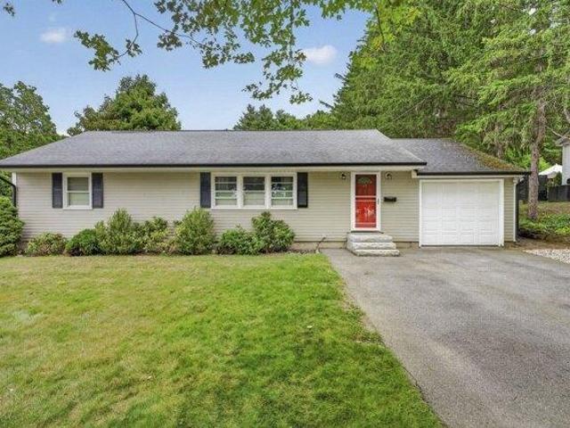 House for sale in Amesbury, Essex County