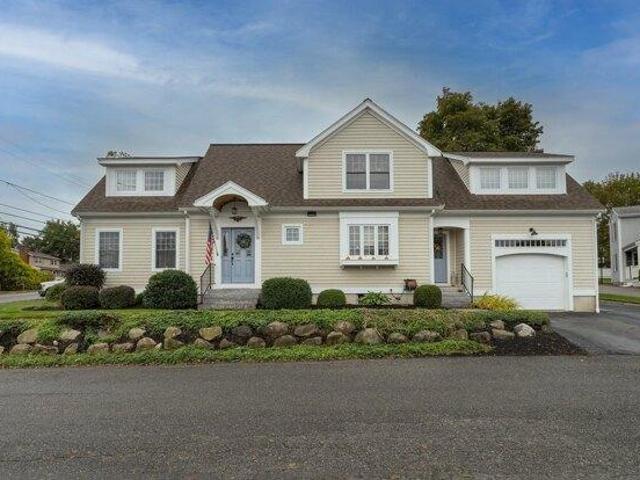 House for sale in Amesbury, Essex County