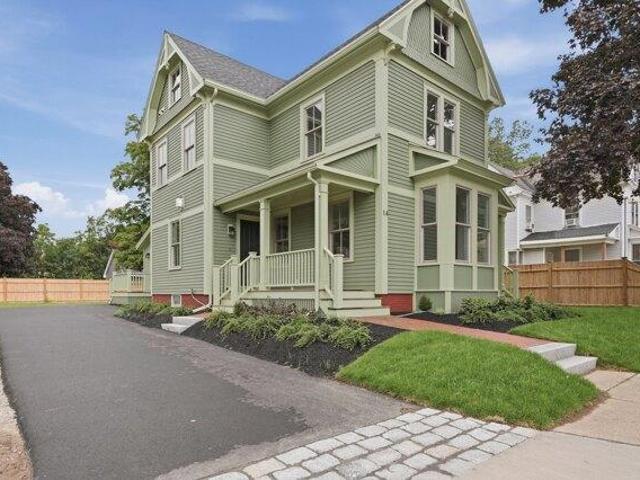 House for sale in Amesbury, Essex County