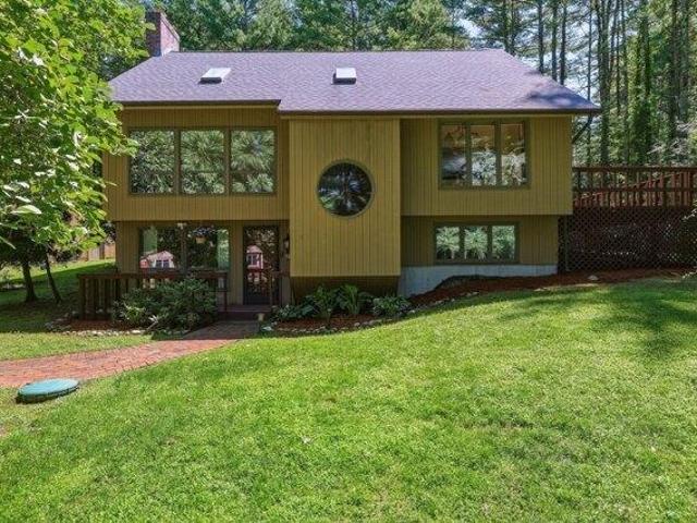 House for sale in Amherst Woods, Amherst