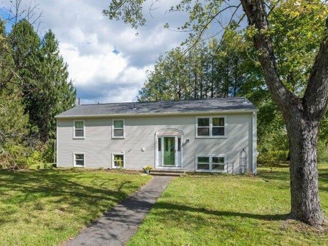 House for sale in Pomeroy Village, Amherst