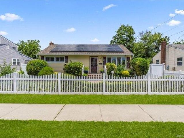 House for sale in Babylon, New York