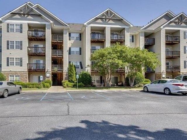 Condo for sale in Anderson
