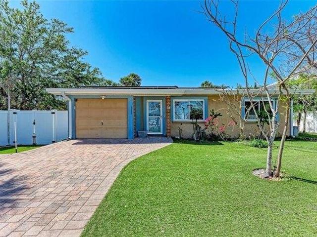 House for sale in Anna Maria