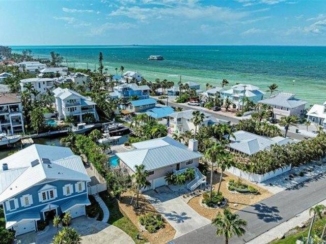 House for sale in Anna Maria