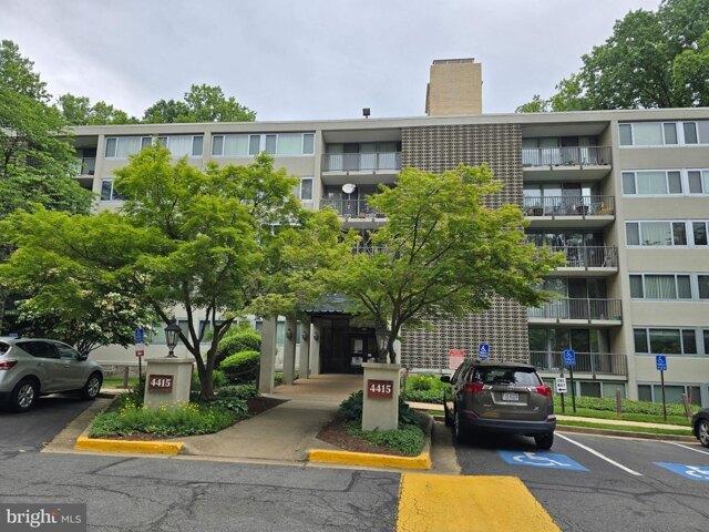 Condo for sale in Annandale