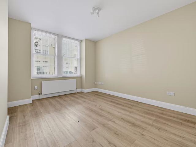 Apartment for rent in South Bank, Greater London