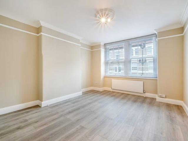 Apartment for rent in South Bank, Greater London