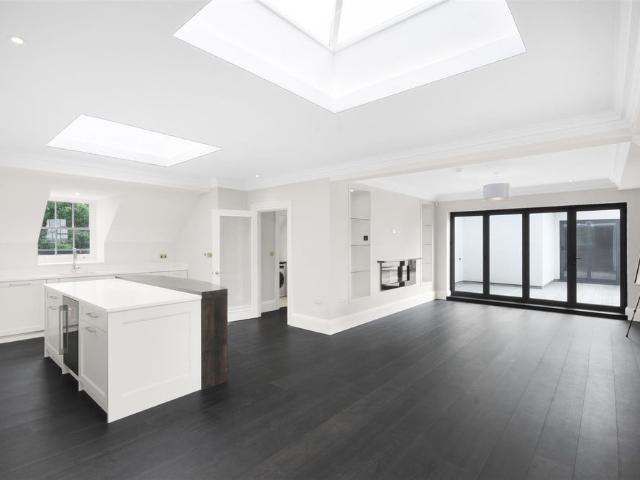 Apartment for rent in Uxbridge, Ickenham