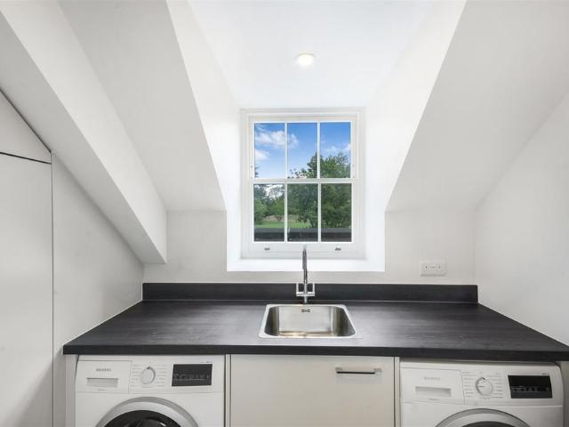 Apartment for rent in Uxbridge, Ickenham