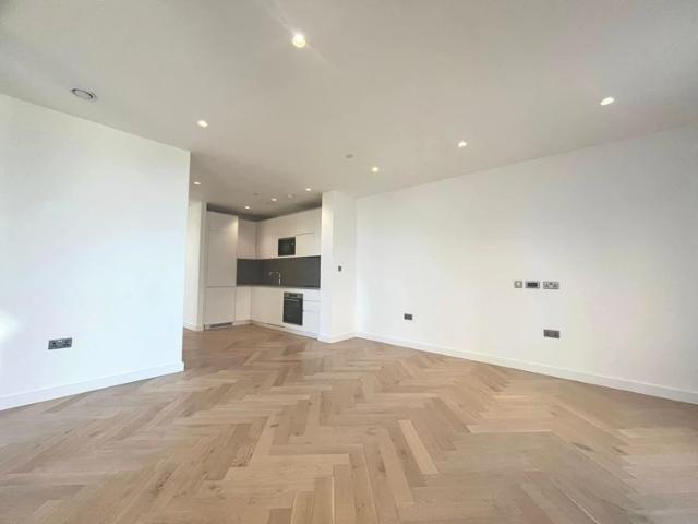 Apartment for rent in Dollis Hill, Greater London