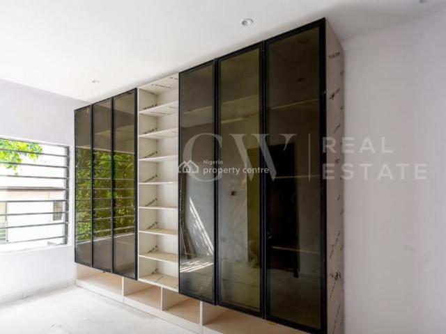 Flat for rent in Eti Osa, Lagos