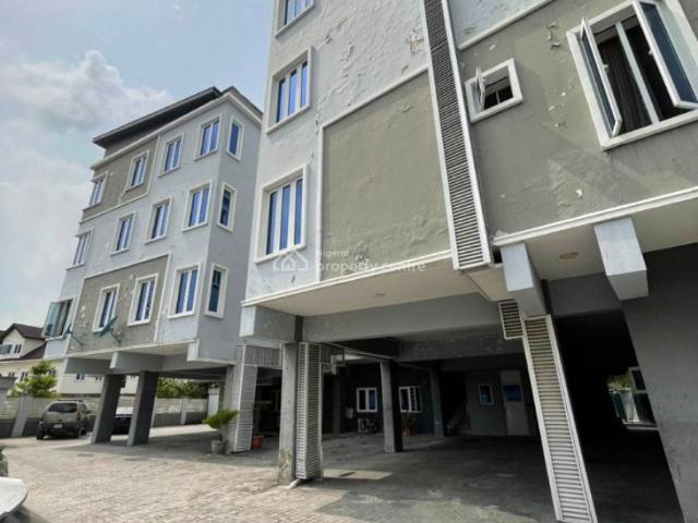 Flat for rent in Eti Osa, Lagos