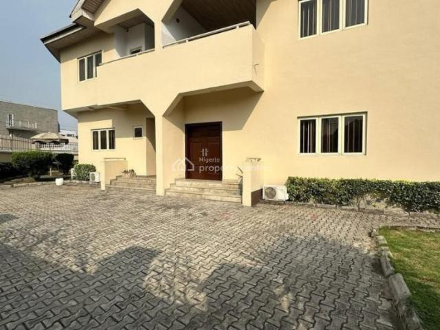 Flat for rent in Eti Osa, Lagos