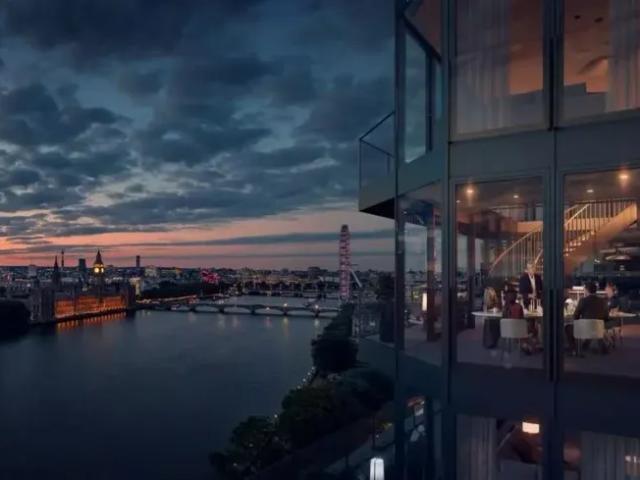 Apartment for sale in South Lambeth, Greater London