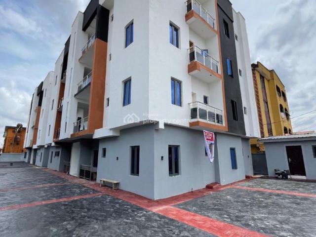 Flat for sale in Surulere , Surulere