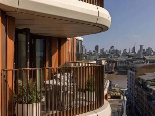 Apartment for sale in Bankside, Greater London