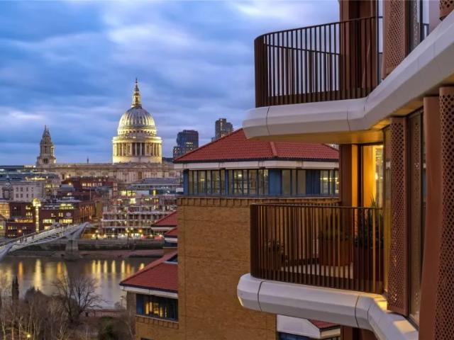Apartment for sale in Bankside, Greater London