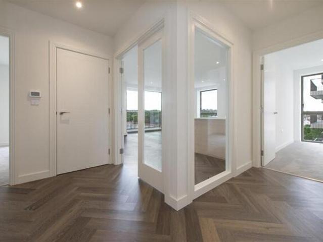 Apartment for sale in Barnet, West Hendon