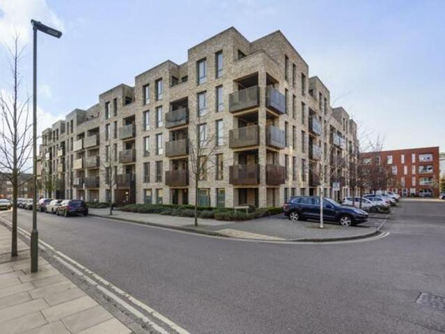 Apartment for sale in Barnet, London Borough of Barnet