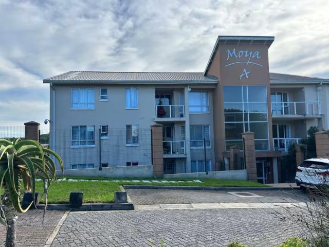 Apartment for sale in Beacon Bay, East London