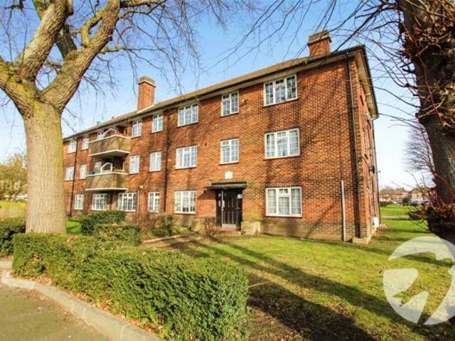 Apartment for sale in Bromley, Mottingham