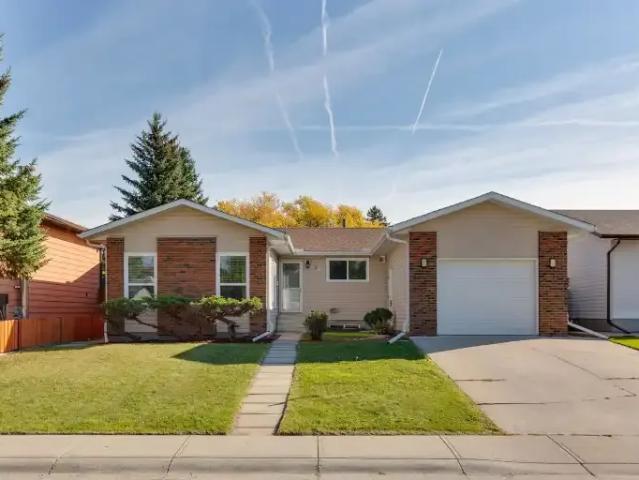 Apartment for rent in Deer Ridge, Calgary