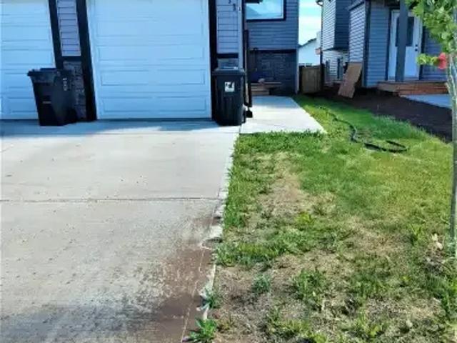 Apartment for rent in Woking, Alberta