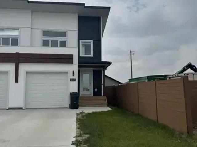 Apartment for rent in Woking, Alberta