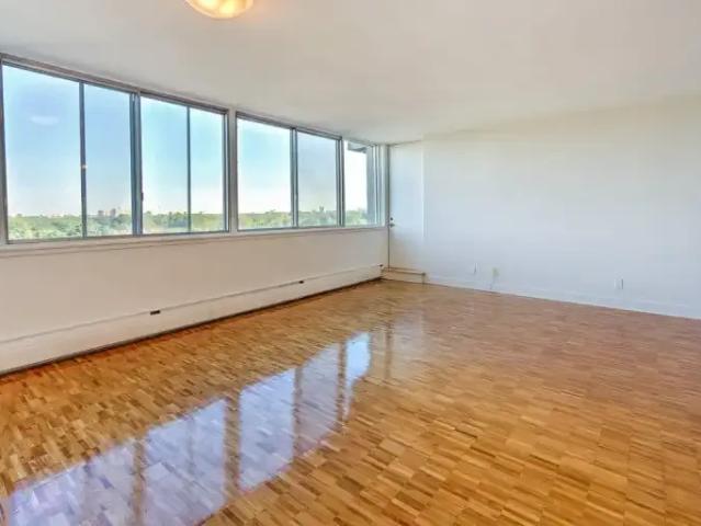 Apartment for rent in Cote-saint-luc, Quebec