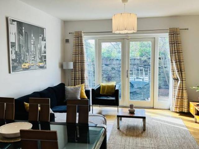 Apartment to rent in Bluebell, North Tipperary